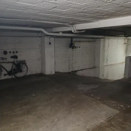 The Banker - Free Parking * Antwerp