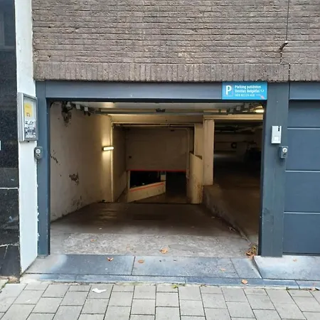 The Banker - Free Parking Antwerp